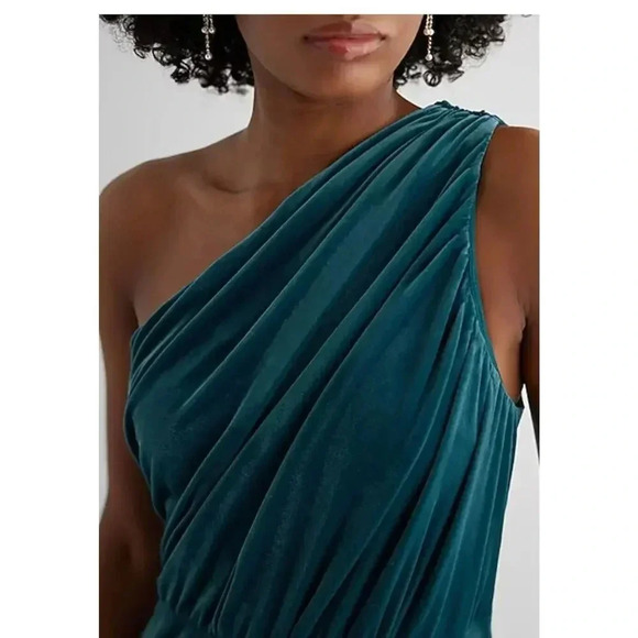 NWT $118 Express One Shoulder Wide Leg Ruched Velvet Jumpsuit Size L - Picture 2 of 14